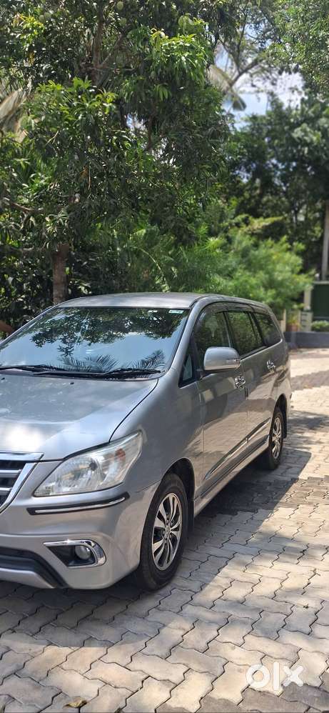 Innova Vx 8 Seater 2015 Mh Registration