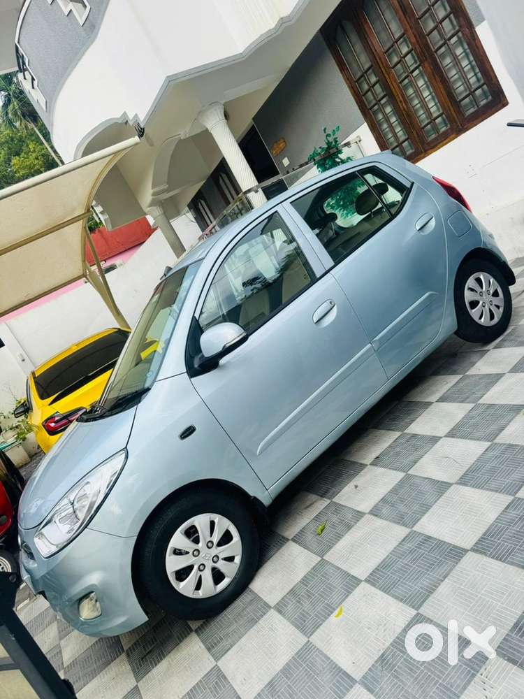 Hyundai I10 Sportz Automatic Petrol 2011 New Papers