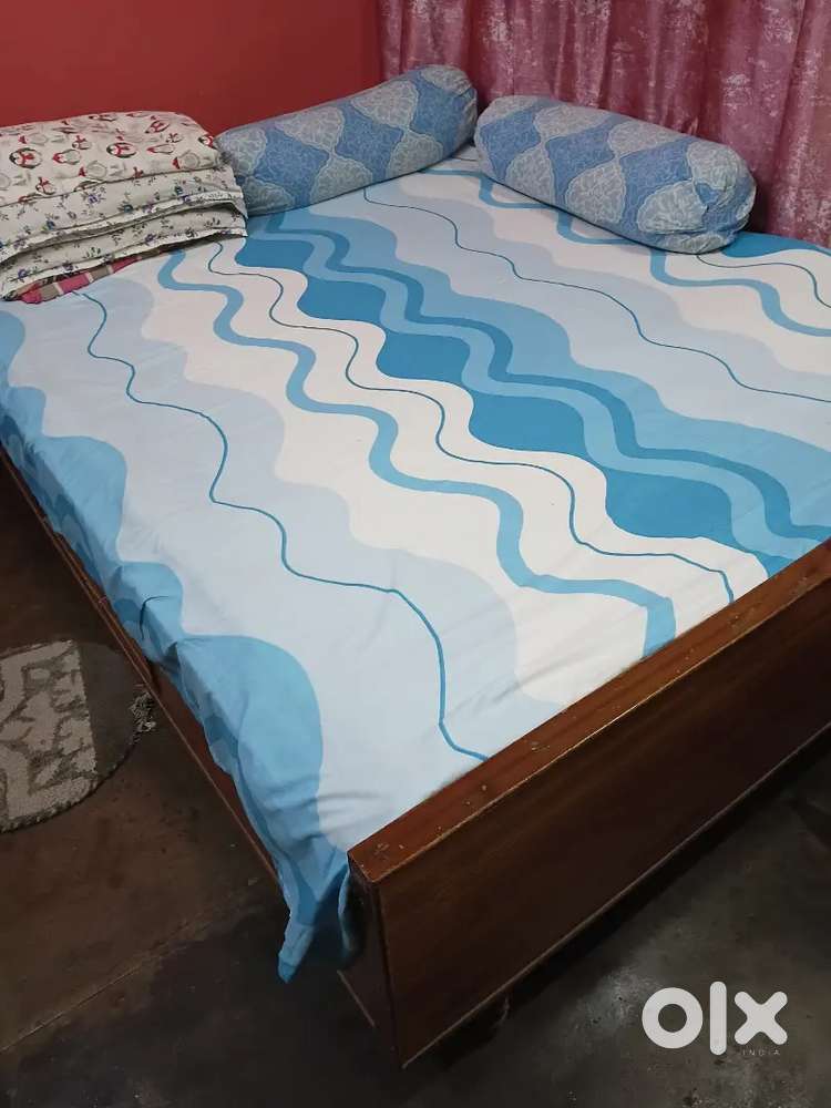 Bed 5*7 feet