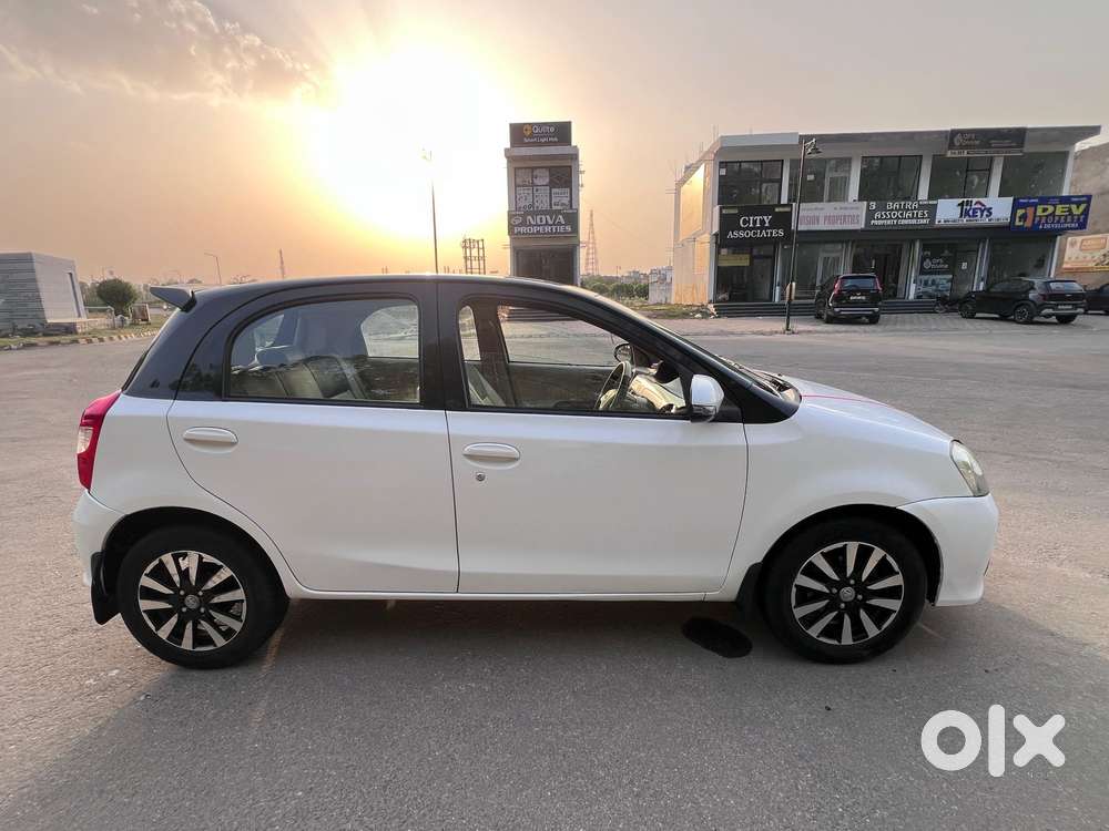 Toyota Etios Liva, 2017, Petrol