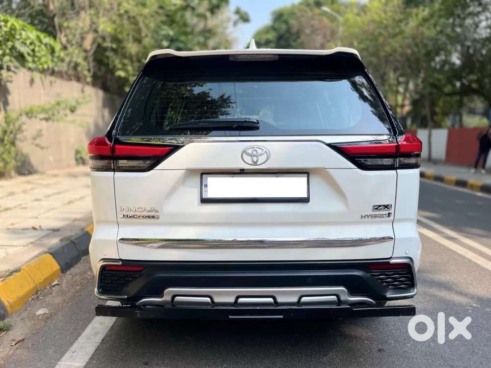 Toyota Innova Hycross 2.0 Zx (o) Hybrid 7 Str, 2024, Petrol