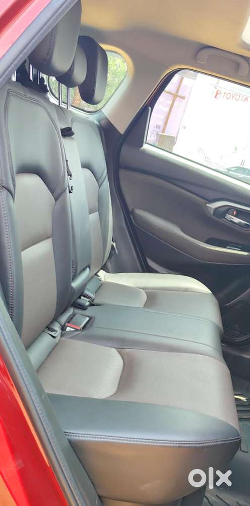 Toyota Urban Cruiser Hyryder 1.5 V Hybrid, 2025, Petrol