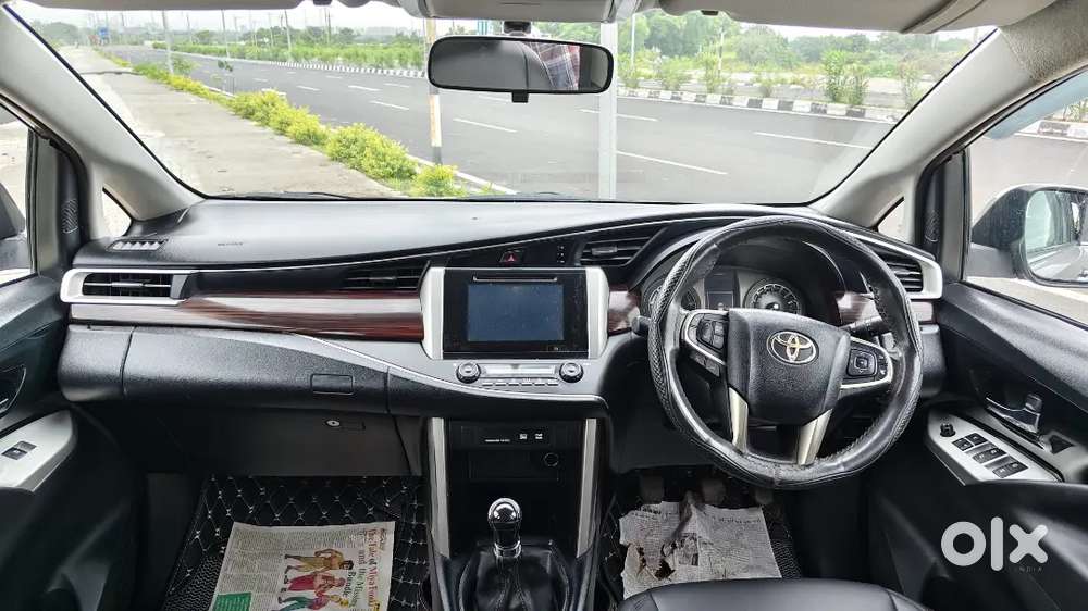 Toyota Innova Crysta 2.4 V 2017 Diesel Manual