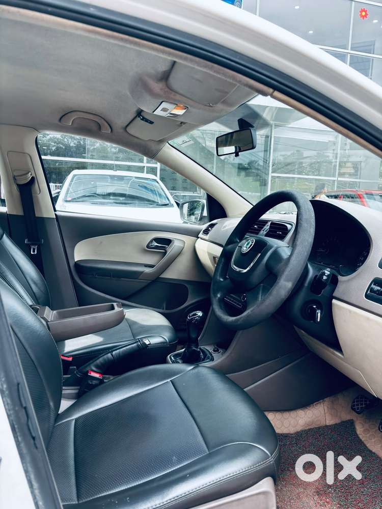 Skoda Rapid Elegance 1.6 Tdi Cr Manual, 2012, Diesel