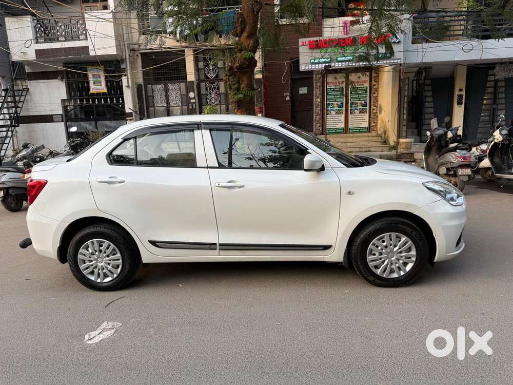 Maruti Suzuki Swift Dzire Lxi Option, 2023, Petrol