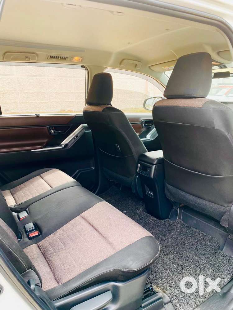 Toyota Innova Hycross 2.0 Vx Hybrid 7 Str, 2023, Petrol