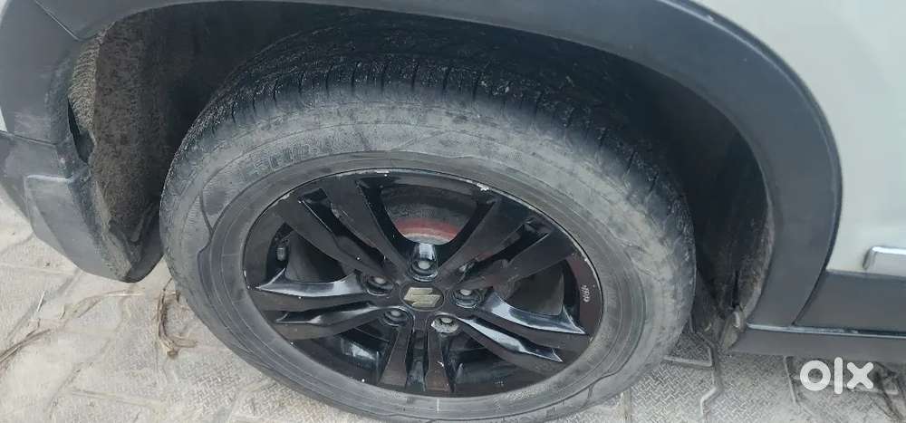 Vitara Brezza 2018 Up85