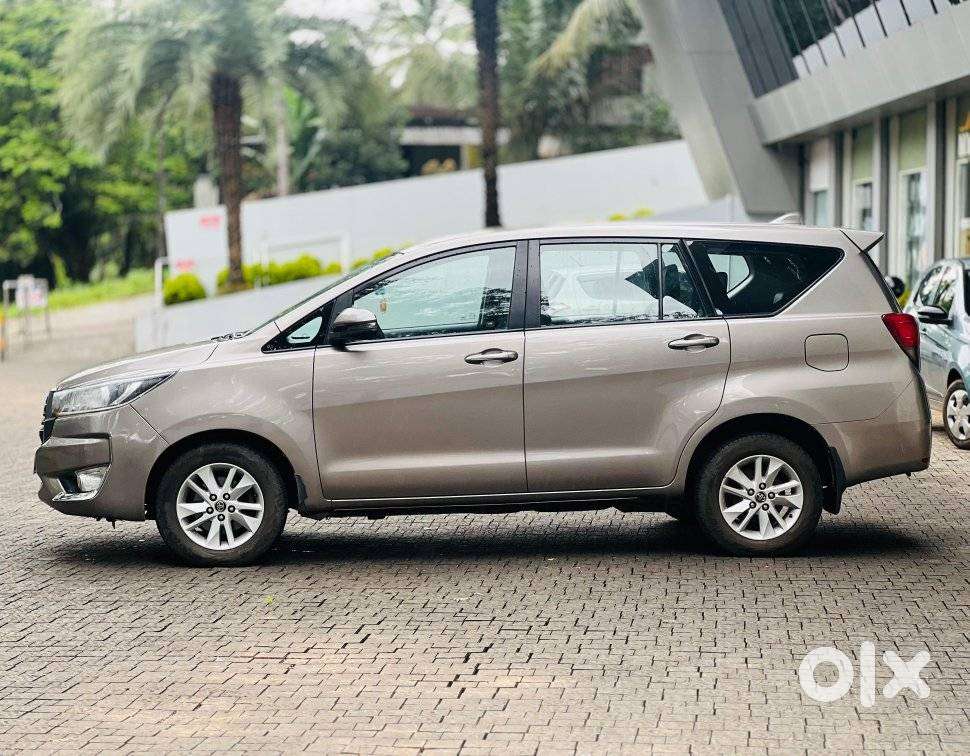 Toyota Innova Crysta 2.4 Gx Mt 8s, 2019, Diesel