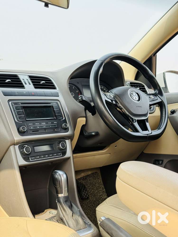 Volkswagen Vento 1.2 Tsi Highline Plus At, 2015, Petrol