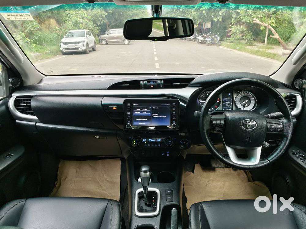 Toyota Hilux 2.8 High 4x4 Mt, 2023, Diesel