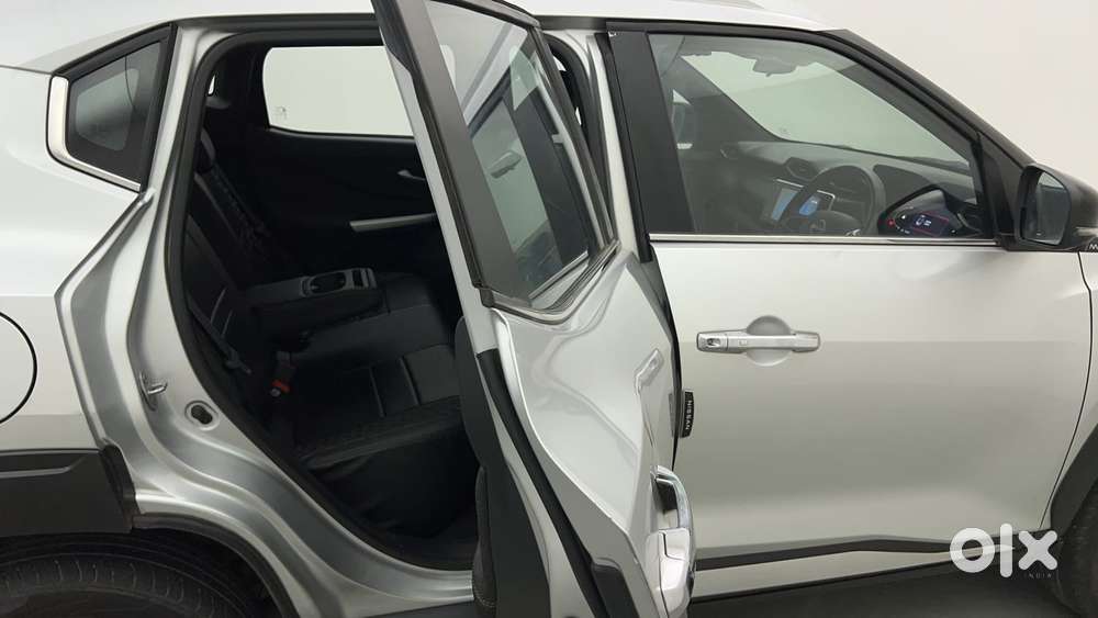 Nissan Magnite 1.0 Xv Premium Turbo Cvt, 2023, Petrol