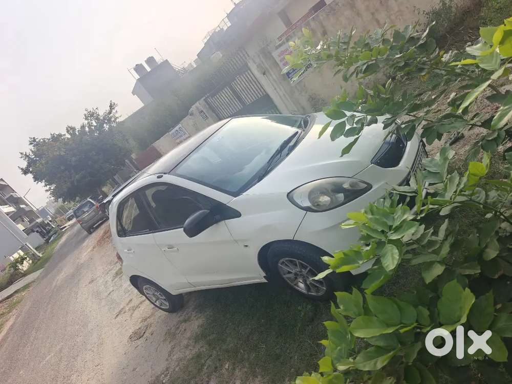 Honda Brio Petrol Mt