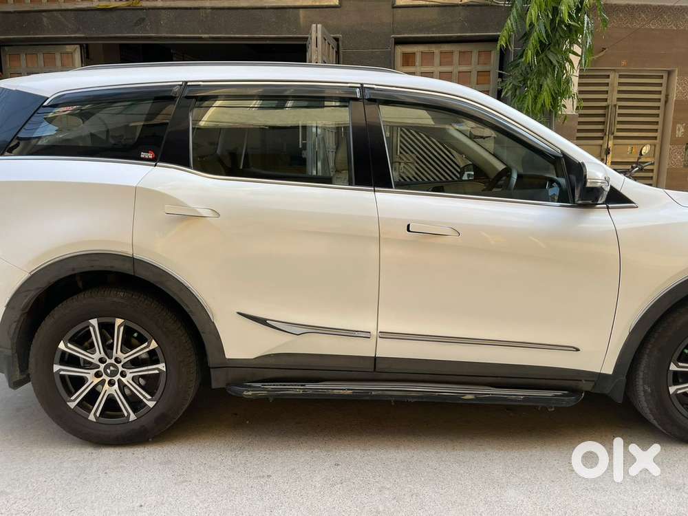Mahindra Xuv700 Petrol 2023