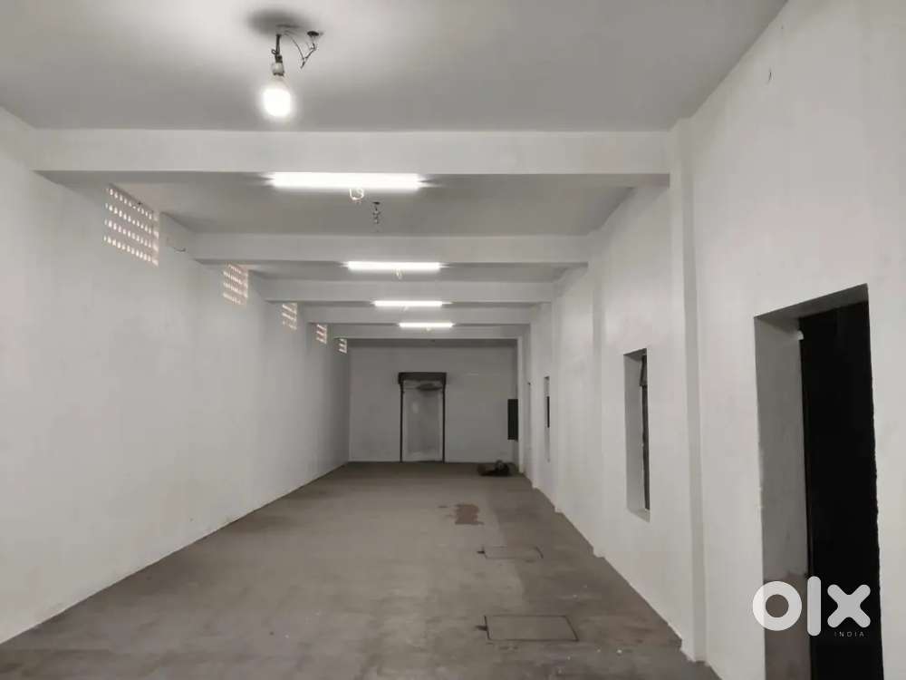 Commercial space on road for godown warehouse