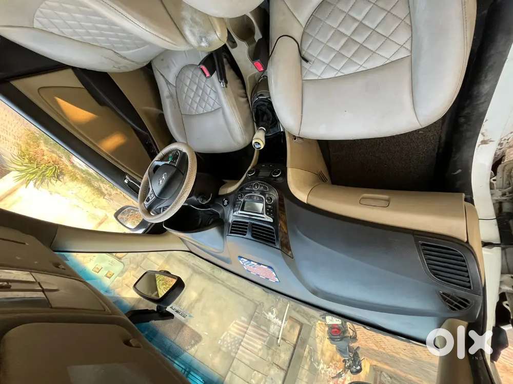 Hyundai Fluidic Verna 2012