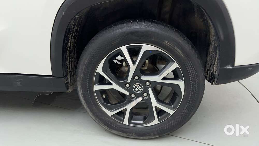Toyota Urban Cruiser Hyryder 1.5 V Hybrid, 2023, Cng & Hybrids