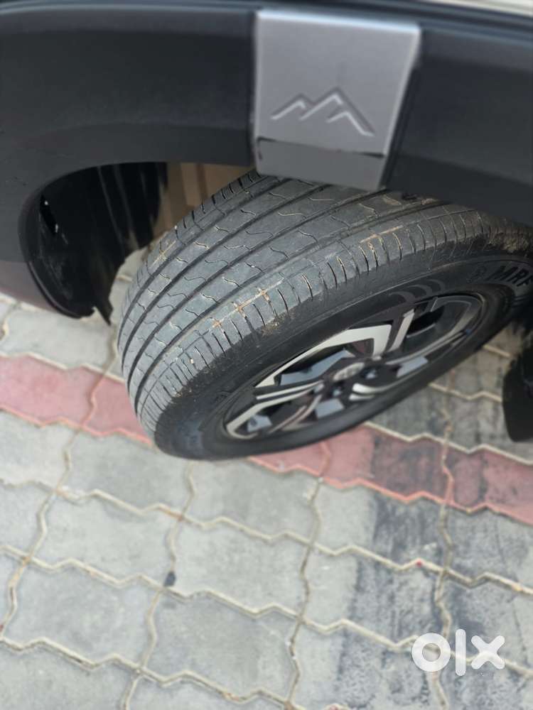 Maruti Suzuki Brezza 1.5 Lxi Smart Hybrid, 2024, Petrol