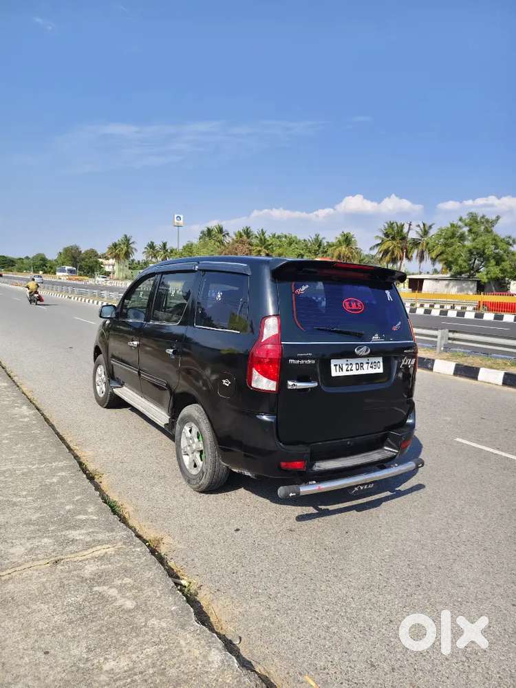 Mahindra Xylo 2011