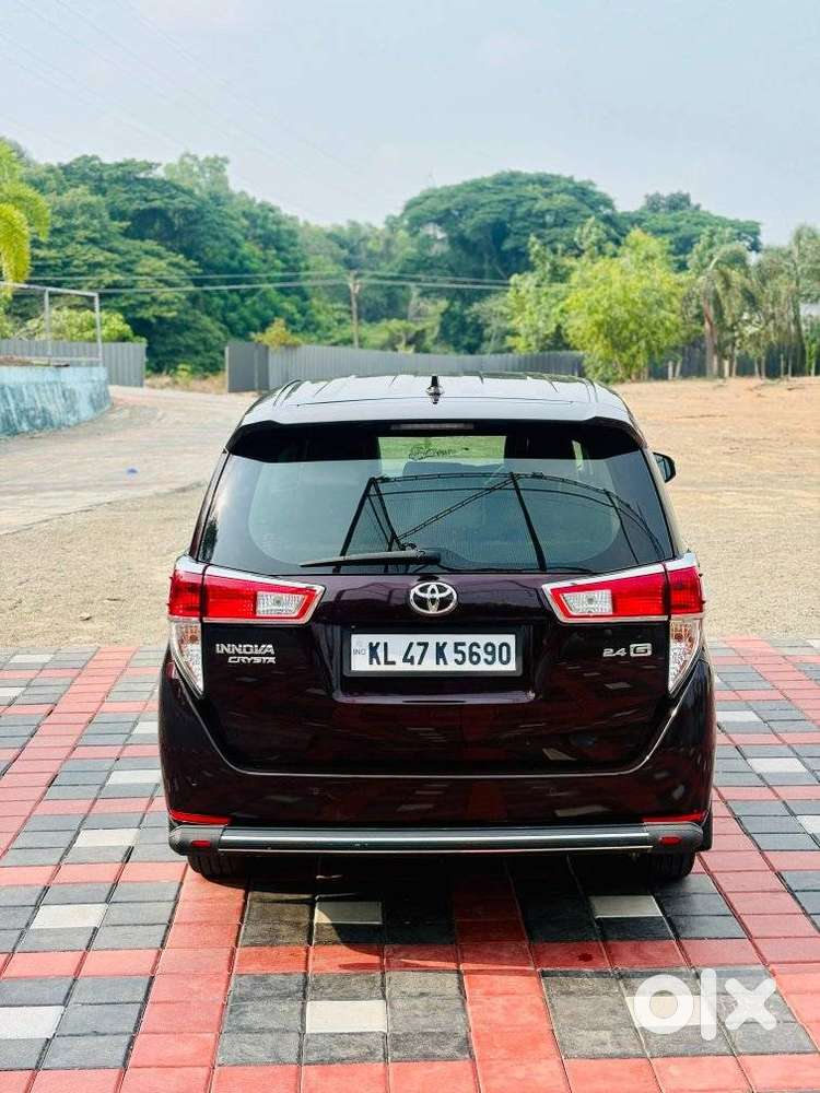Toyota Innova Crysta [2020-ongoing] 2.4 Gx 8 Str, 2021, Diesel