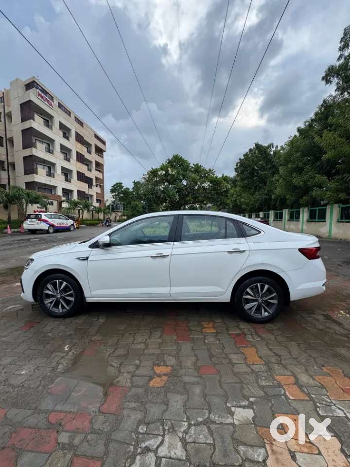 Skoda Slavia Style 1.0l Tsi At, 2022, Petrol