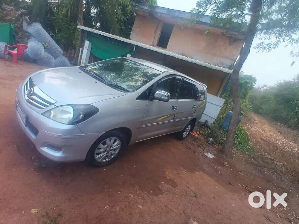 Toyota Innova 2011 Diesel 4th Owner