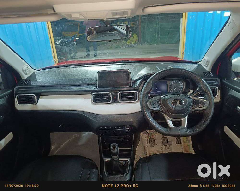 Tata Punch 1.2 Revotron Creative Dual Tone, 2023, Petrol