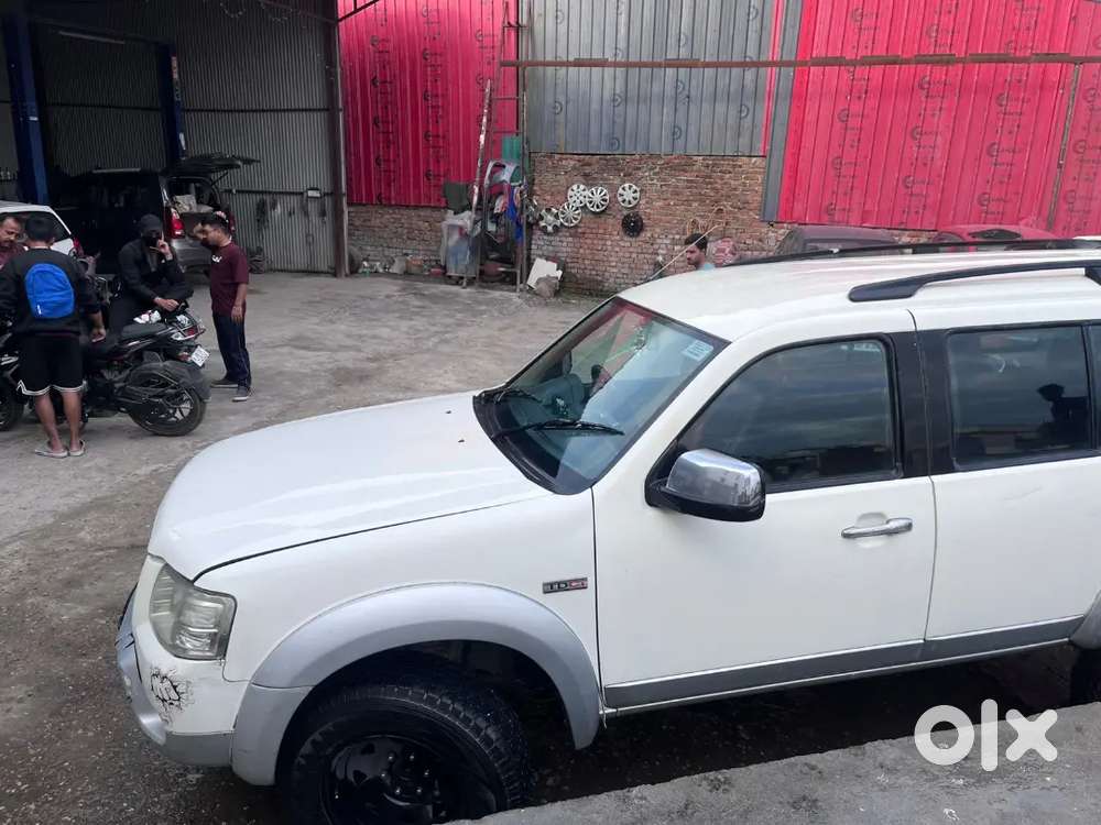 Endeavour 4x4
Off-road Beast