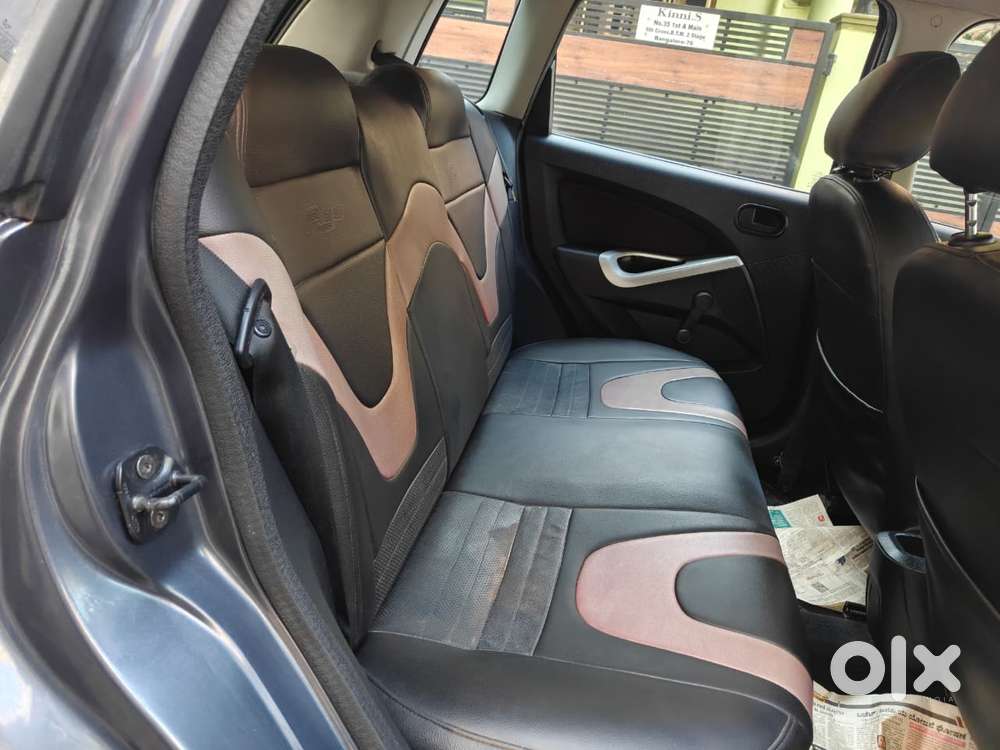 Ford Figo 2010-2012 Petrol Titanium, 2011, Petrol