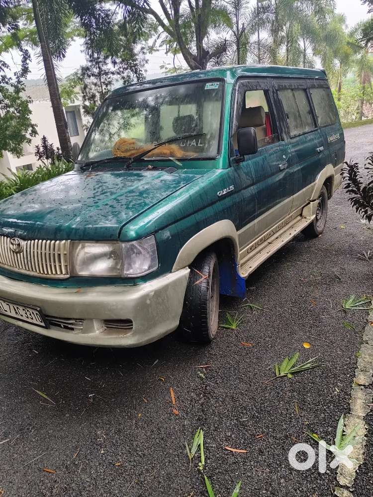 Toyota Qualis 2001 Diesel 220000 Km Driven