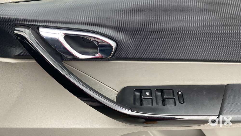 Tata Tiago 1.2 Revotron Xza, 2018, Petrol