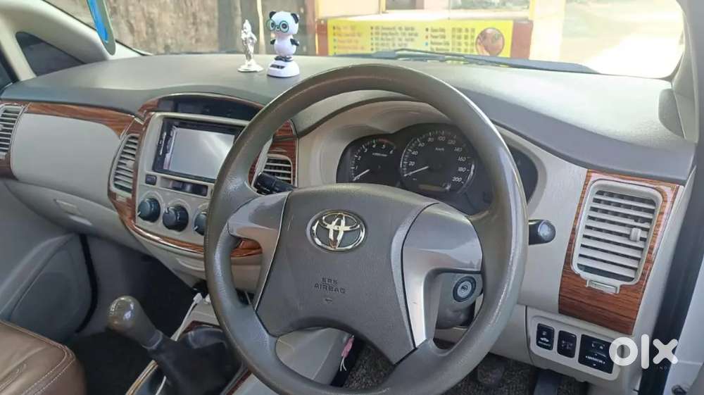 Toyota Innova 2013 Diesel Very Less Price And Well Maintained