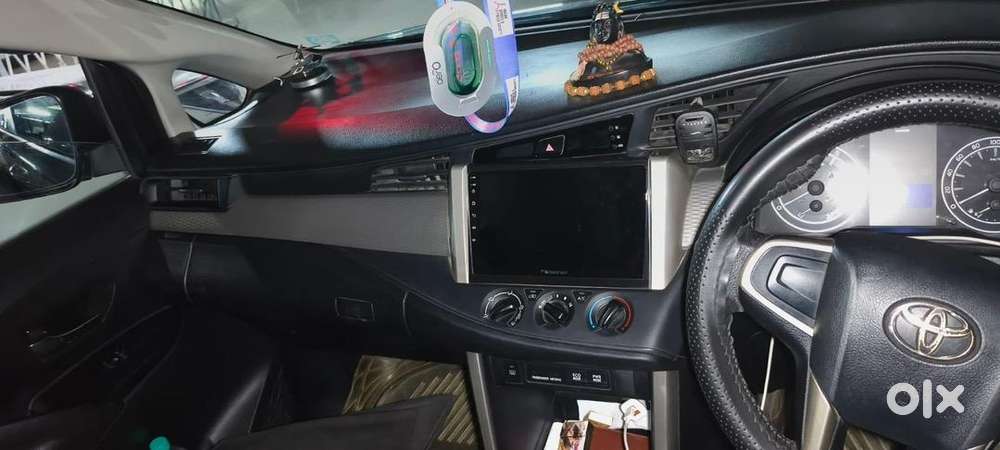 Toyota Innova Crysta 2017 Petrol Well Maintained