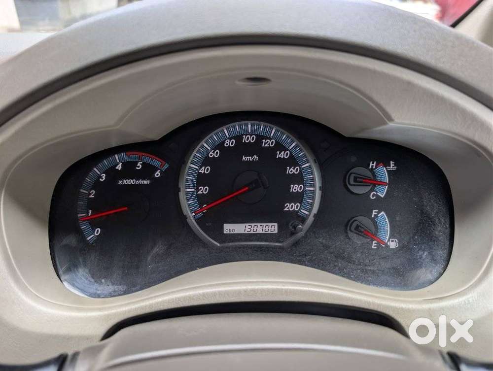 Toyota Innova 2.5 V 7 STR, 2013