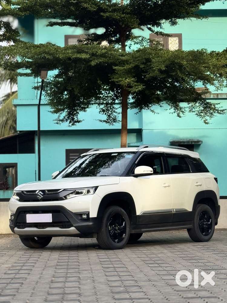 Maruti Suzuki Brezza 1.5 Zxi Smart Hybrid, 2024, Petrol