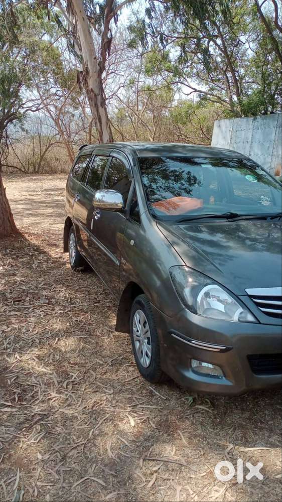 Toyota Innova 2010 Diesel 369000 Km Driven