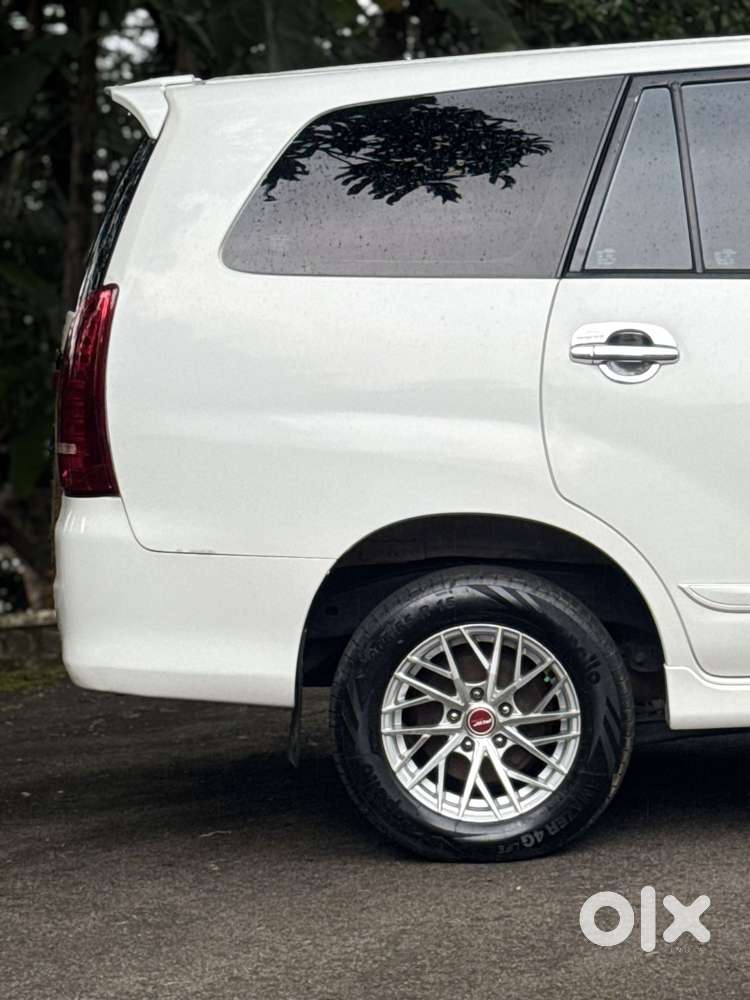 Toyota Innova 2.5 Gx 7 Str Bs-iii, 2015, Diesel