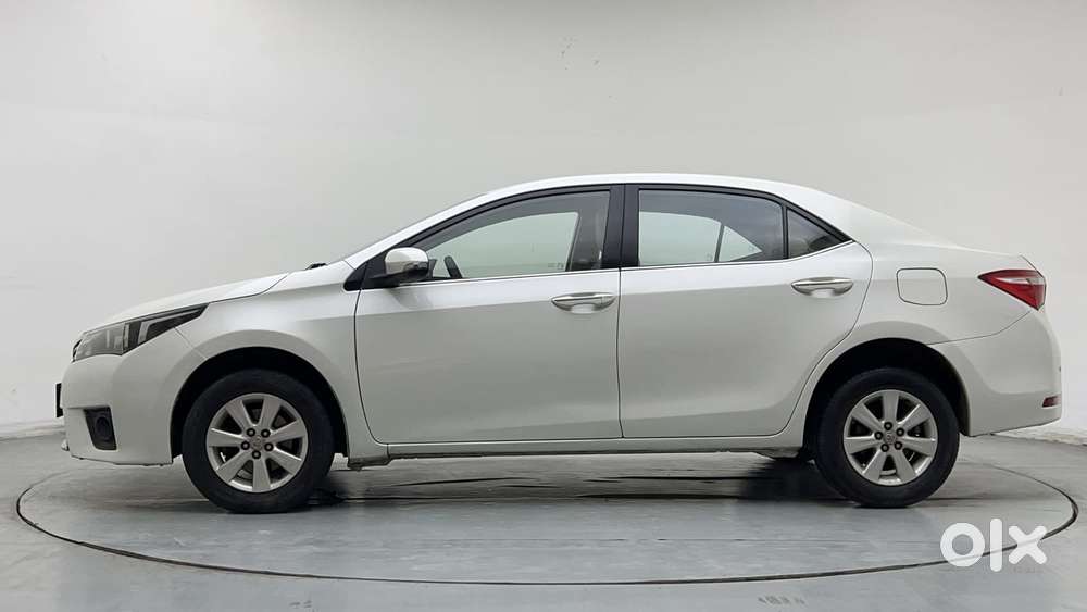 Toyota Corolla Altis 1.8 G, 2015, Petrol