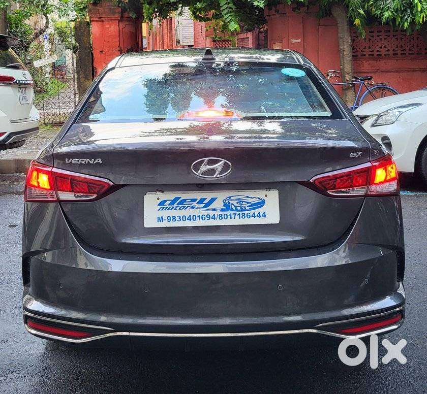 Hyundai Verna Sx 1.5 Petrol Ivt, 2022, Petrol