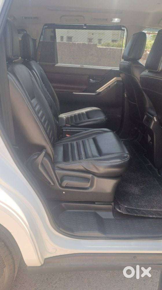 Toyota Innova Hycross 2.0 Vx Hybrid 7 Str, 2023, Petrol