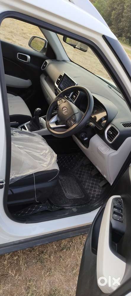 Hyundai Venue 1.2 S (o), 2025, Petrol