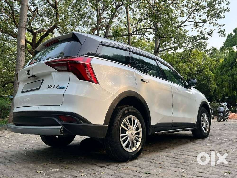 Mahindra Xuv700 Mx Diesel Mt 5 Str (e), 2022, Diesel