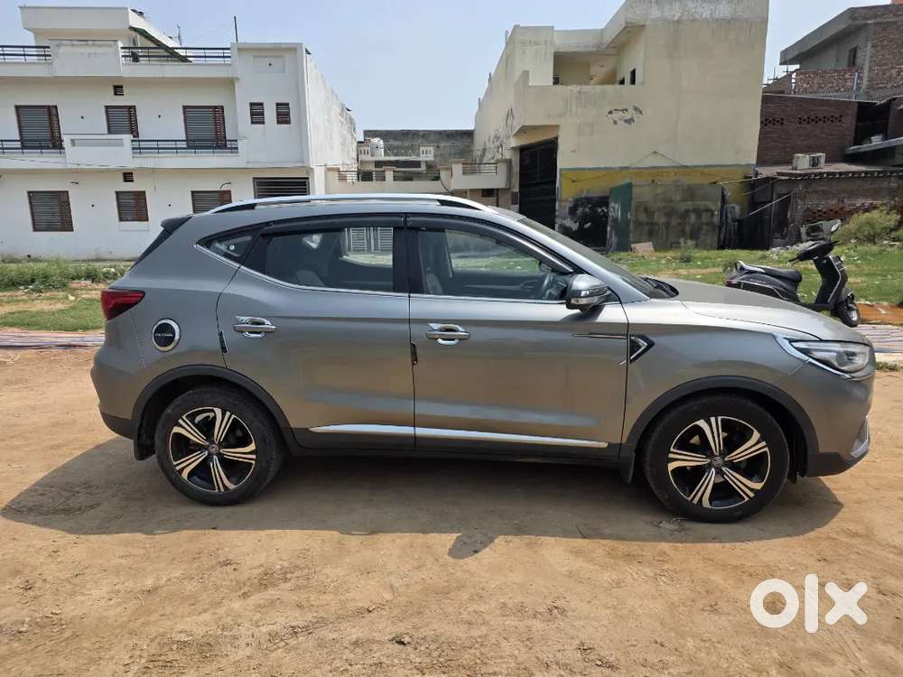 Mg Astor 2022 Petrol Well Maintained