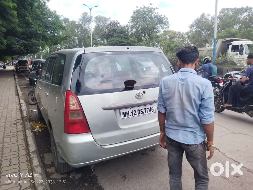 Toyota Innova 2007 Diesel 276000 Km Driven