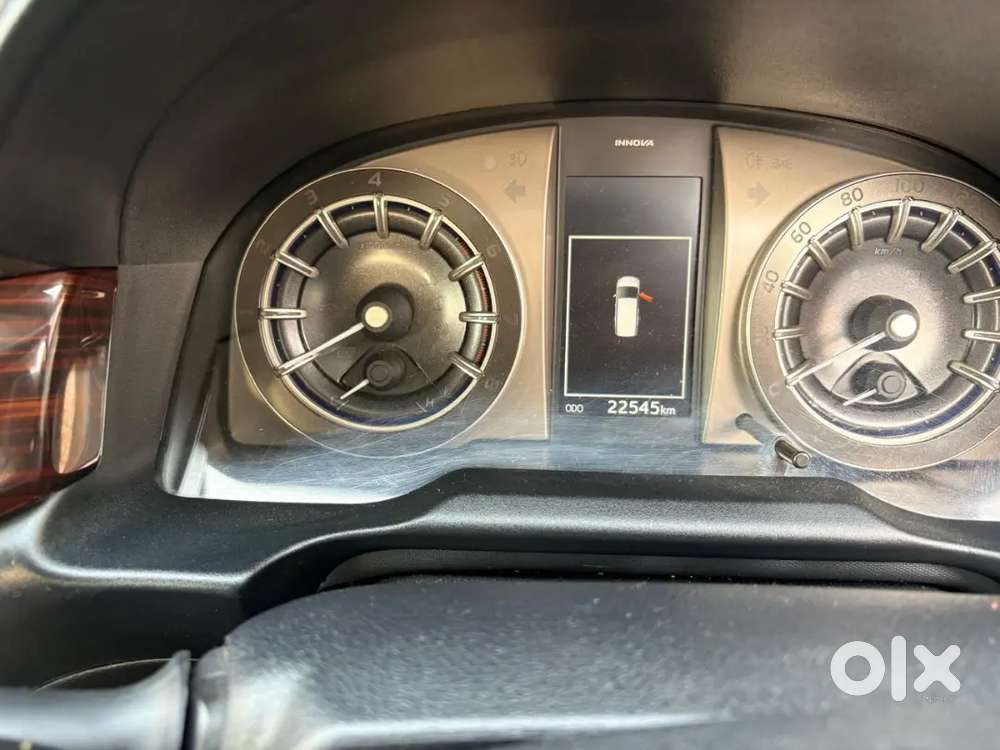 Toyota Innova Crysta 2022 Petrol Well Maintained