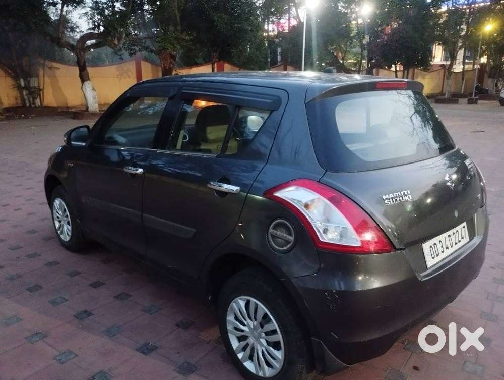 Maruti Suzuki Swift Vxi 1.2 Abs Bs-iv, 2018, Petrol