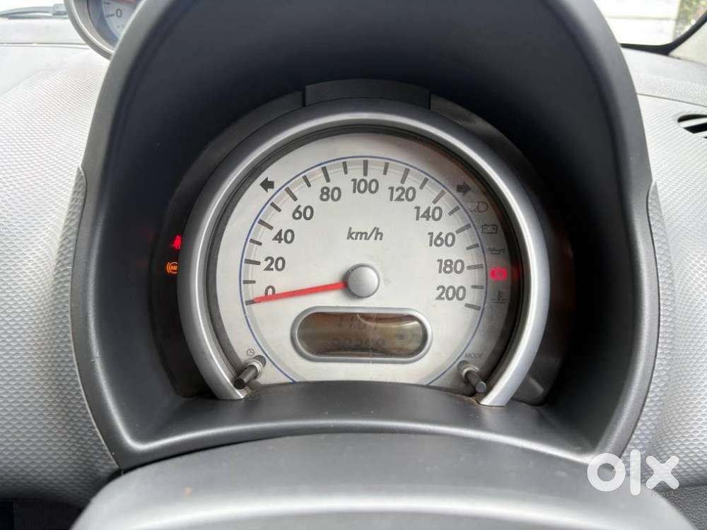 Maruti Suzuki Ritz Vxi, 2010, Petrol
