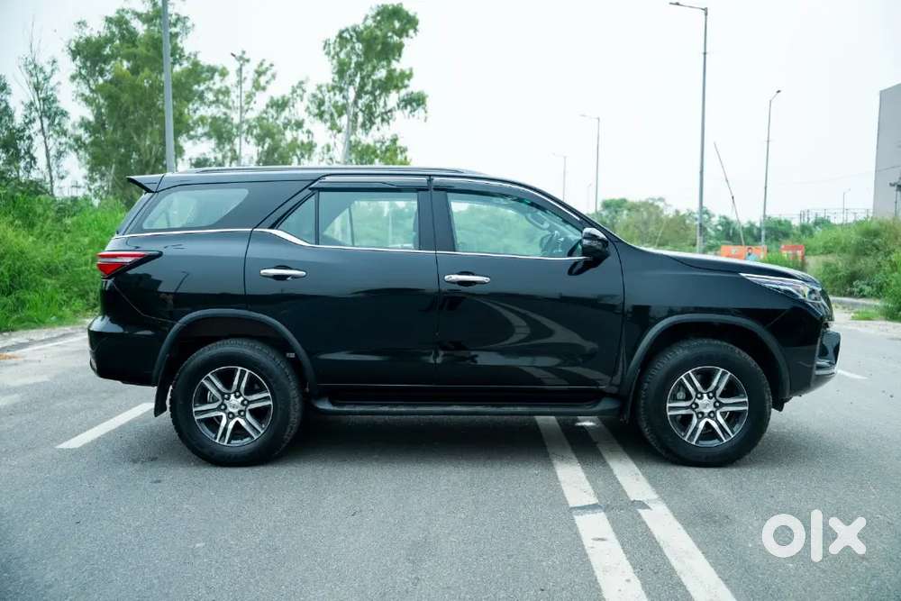 Toyota Fortuner  2025 December 4/2 At
