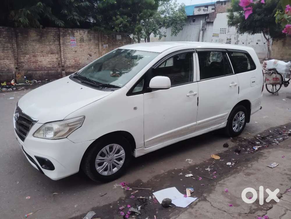 Toyota Innova 2.5 2014