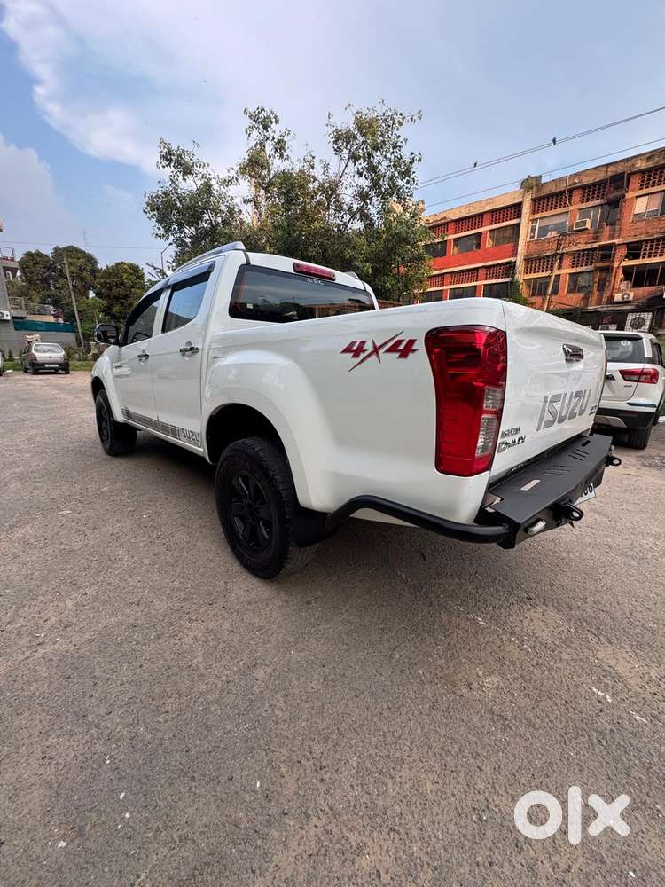 Isuzu V-cross Z 4x4 Mt, 2018, Diesel