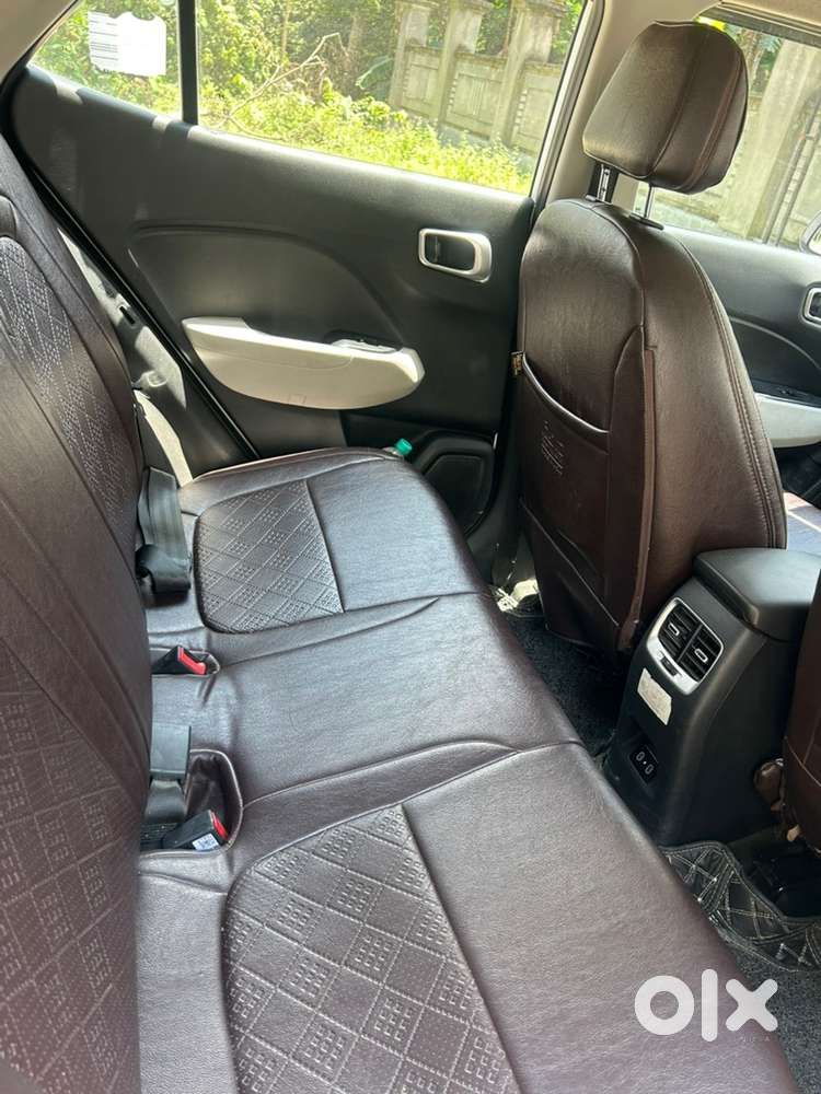 Hyundai Venue Petrol Manual 2022